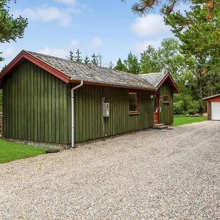 Three-bedroom Blavand With A Fireplace 05 Nyaraló