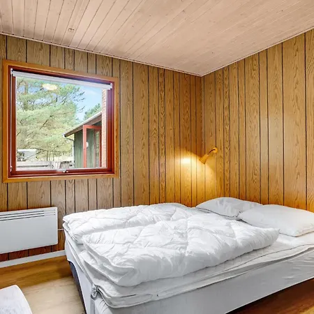 Three-bedroom Blavand With A Fireplace 05 * Blåvand