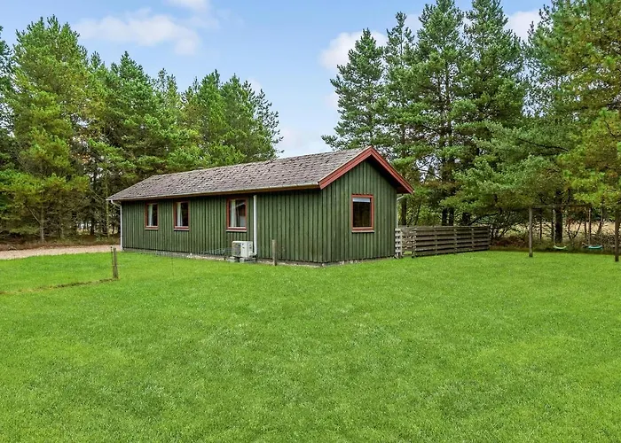 Prázdninový dům Three-bedroom With A Fireplace 05