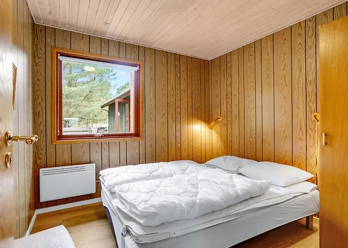 Three-bedroom With A Fireplace 05 * Blåvand